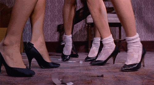 每个女生脚后跟都有个疤,每个女人的背后都有一部辛酸史