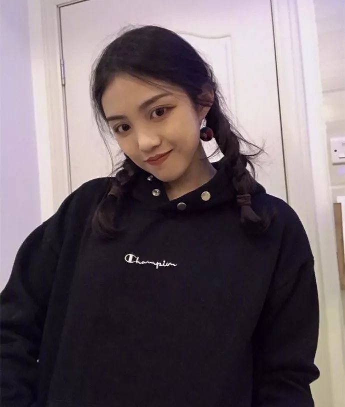 马尾辫到底是怎么样的发型,马尾辫残党也能学会的发型