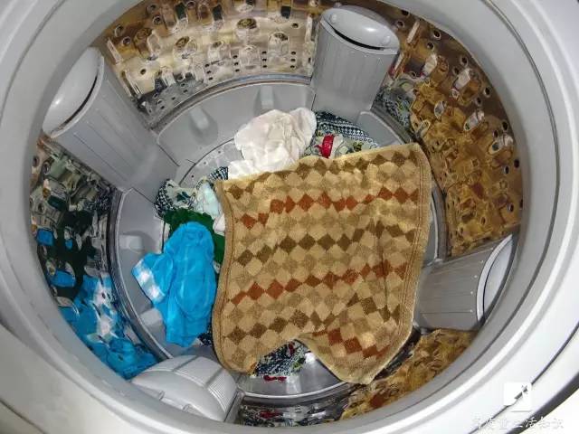 阴天的时候衣服晾不干怎么办,阴天衣服晒不干有臭味怎么办