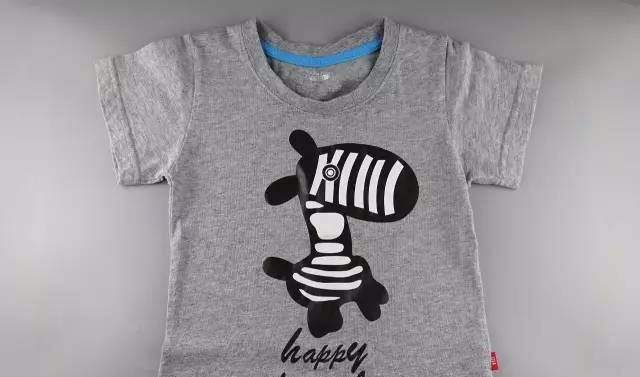 洗衣机湿衣服怎么快速变干,没用洗衣机甩的衣服怎么能快速干