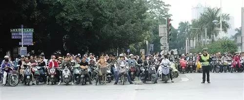 柳州电动车考驾照,柳州骑电动车要证吗