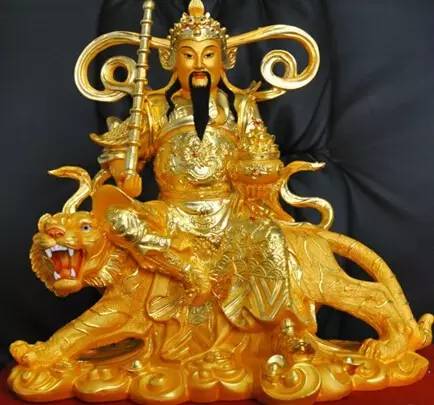 年味正月初五迎财神,李居明正月初五接财神