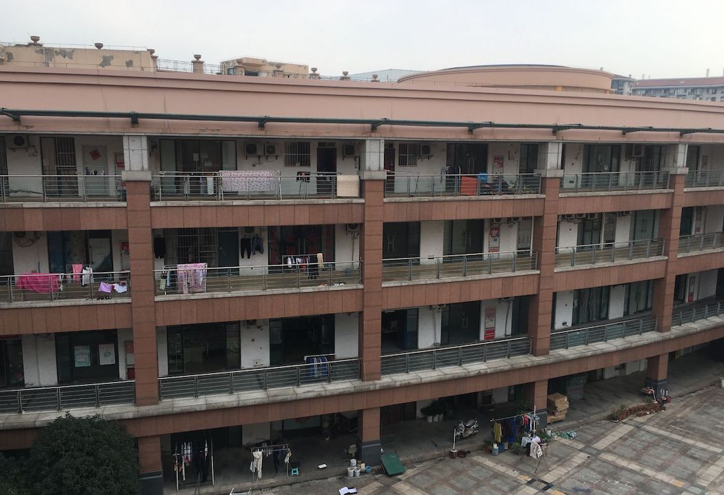 明发最新调查消息,记者曝光烂尾楼