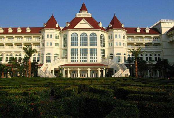 香港迪士尼探索家酒店游泳池,香港迪士尼酒店有哪些主题房间