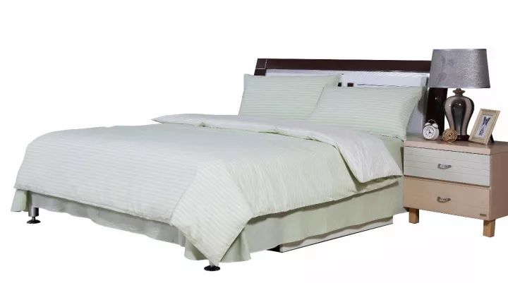 返场预告|可以裸睡的BOBO四件套，柔软亲肤的A类水洗棉材质+文艺小清新的配色，和口碑炸裂的蚕丝被是绝配