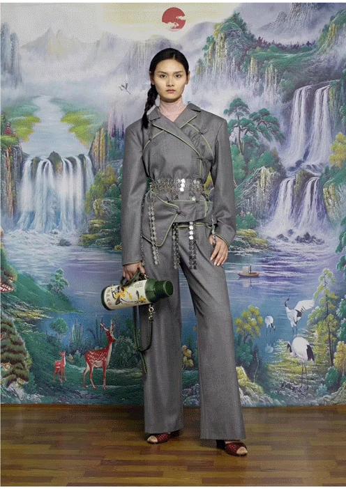 中国大妈才是地球上最敢穿的街头王者!当红时尚单品都是你妈玩剩下的