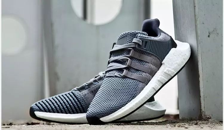 aj4涂鸦白蓝,aj4涂鸦联名灰麂皮