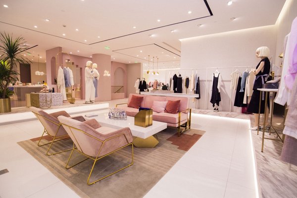 lily商务时装旗舰店2022夏季,lily商务时装开业