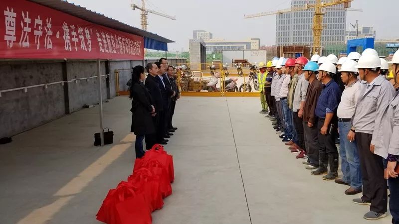 荆州市总工会尊法守法携手筑梦,总工会尊法守法携手筑梦获奖作品