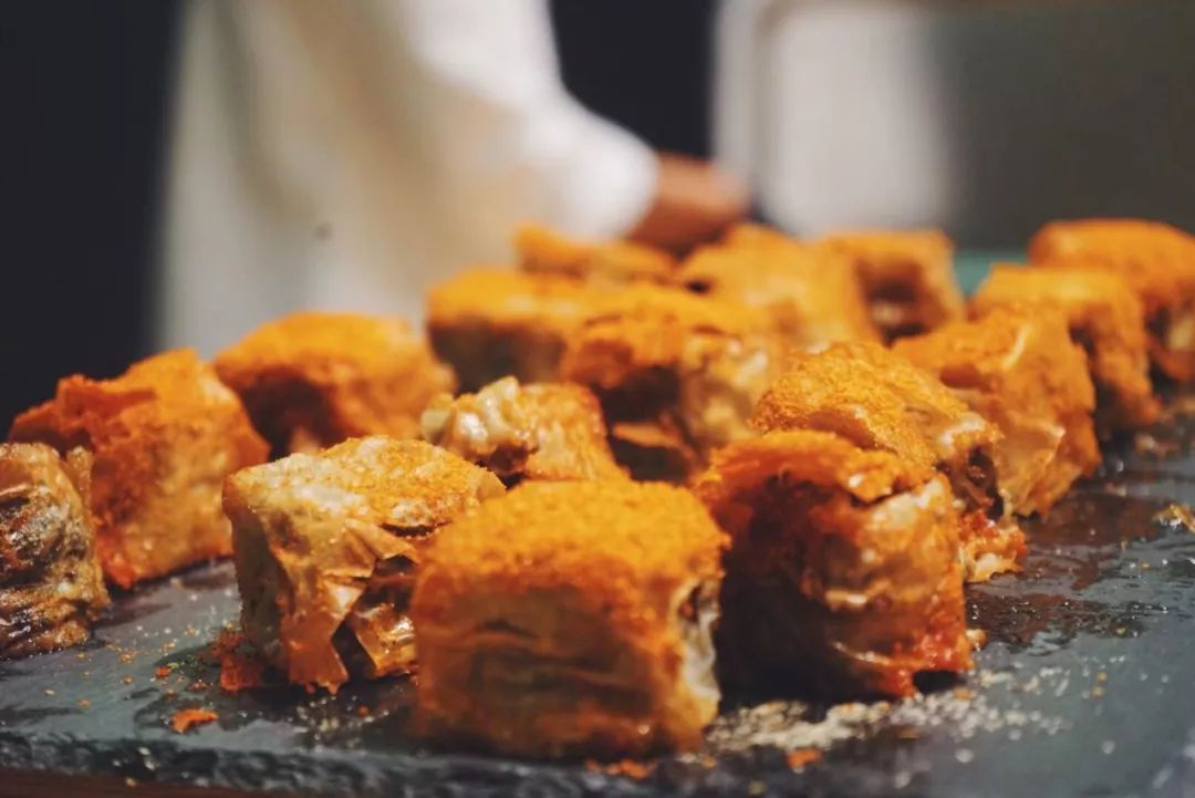 麦当劳变绿了怎么回事,麦当劳绿牌子