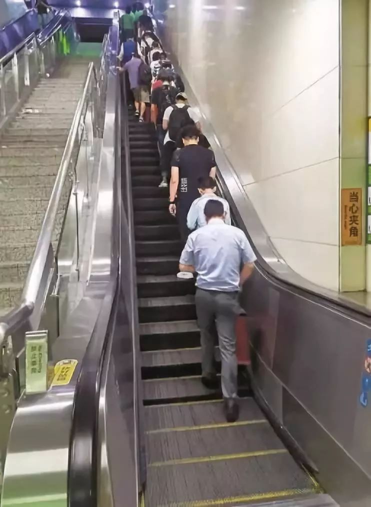 小朋友乘坐电梯注意事项,乘电梯注意事项有哪些