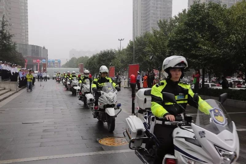 给力~又有39辆改色“黑出租”被交警电子眼“锁定”!