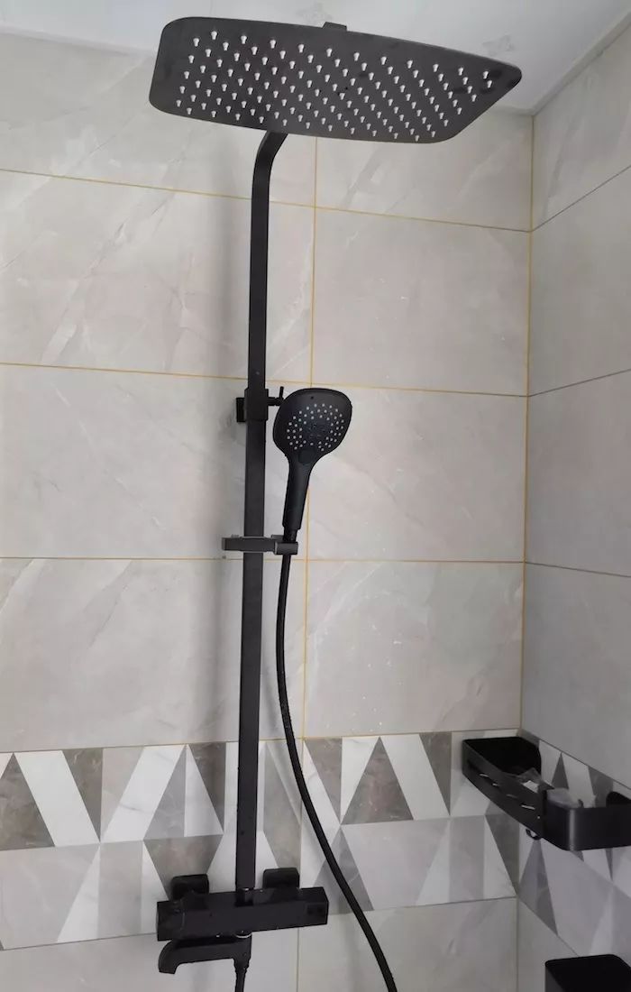 金色淋浴花洒和银色哪个好,黑色淋浴花洒性价比