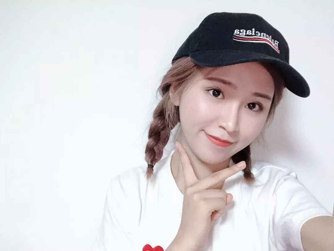 气垫测评推荐不脱妆,好用遮瑕不易脱妆不假白的气垫bb