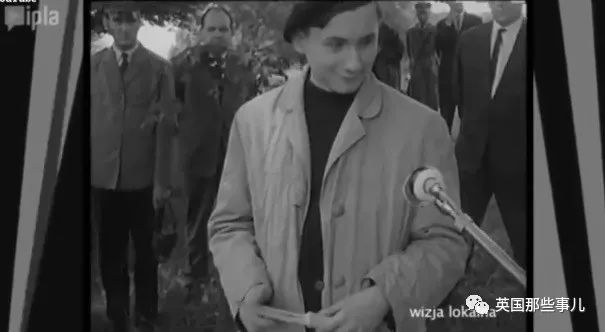 17岁男孩拿刀刺母亲,十七岁少年持刀捅人陕西