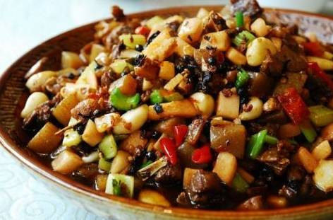 成都5小时飚拢达州万源,达州灯影牛肉和南坝灯影牛肉