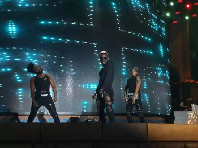 李易峰西安乐华路演,李易峰乐华城