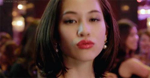 你知不知道？你嘟嘴的样子闪亮到让我想咬~