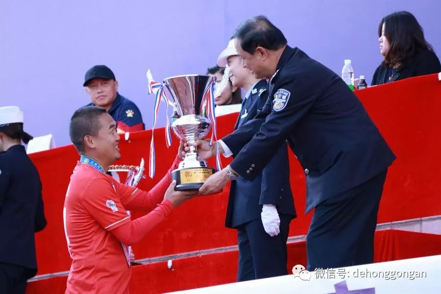 创历史：德宏公安获全省公安第二届足球锦标赛亚军