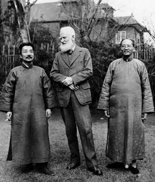 合影留念永不忘,同学合影照时光一去永不回