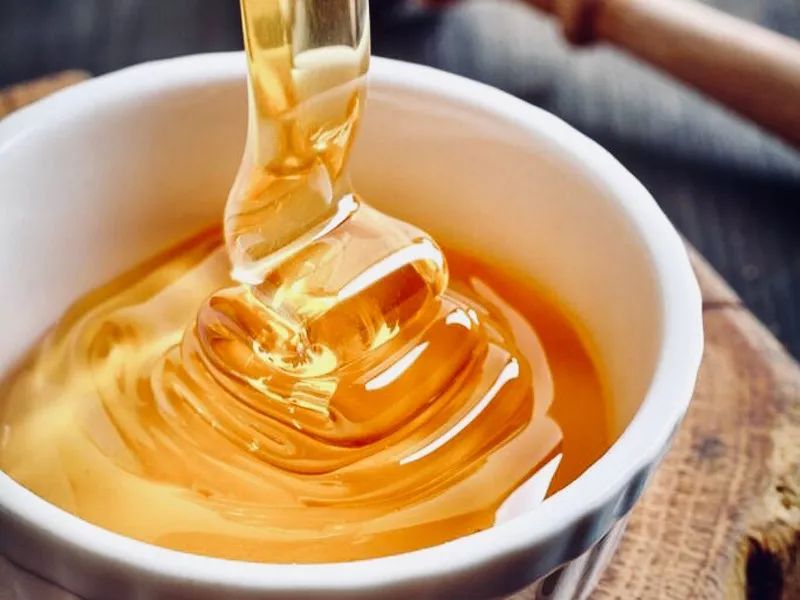 新西兰人气蜂蜜面霜，质地像果冻一样清透，超级补水！还能祛痘、缩毛孔