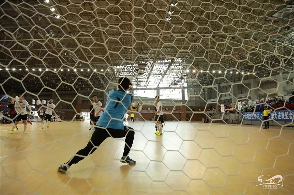 体育中心建设发展,体育中心如何带动经济发展