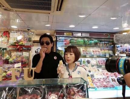 鲁豫脖子上青筋鼓起图片,鲁豫腰太瘦照片