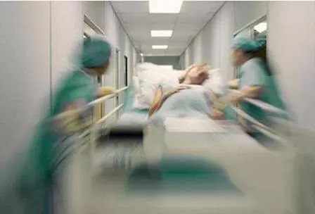 刘强东妹妹疑难产去世：“成为妈妈”，是女人这辈子要付出的最大代价