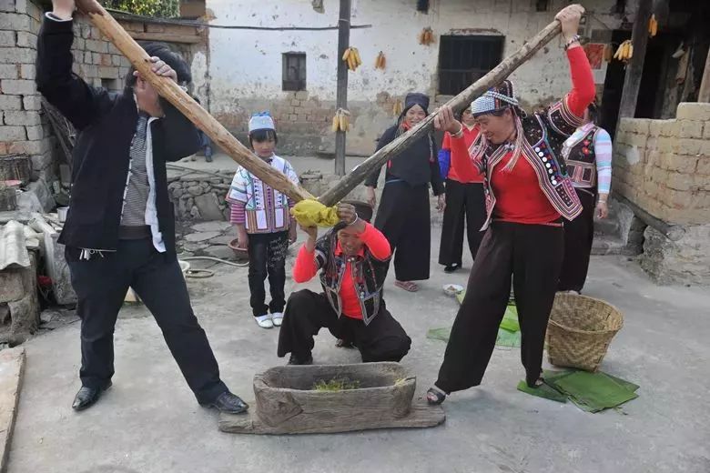 元江哈尼山寨旅游攻略,元江一年一度哈尼十月长街宴视频