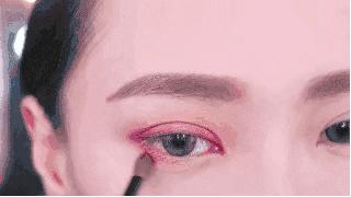 一画眼影就跟肿了一样,画眼影像肿了一样怎么办