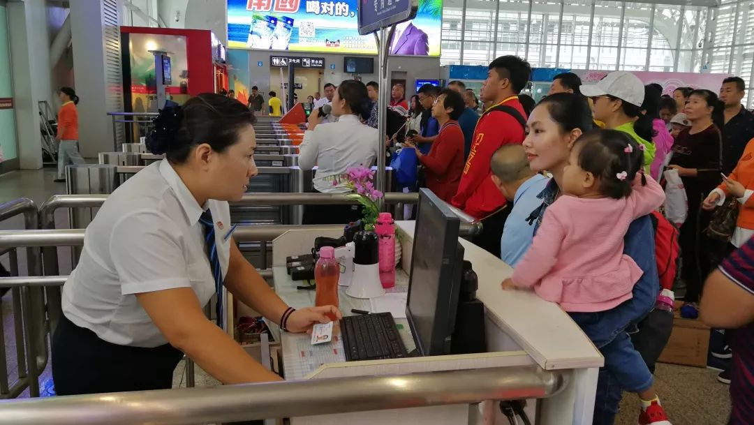 高铁电子客票必须扫码进站吗,铁路电子客票怎么进站