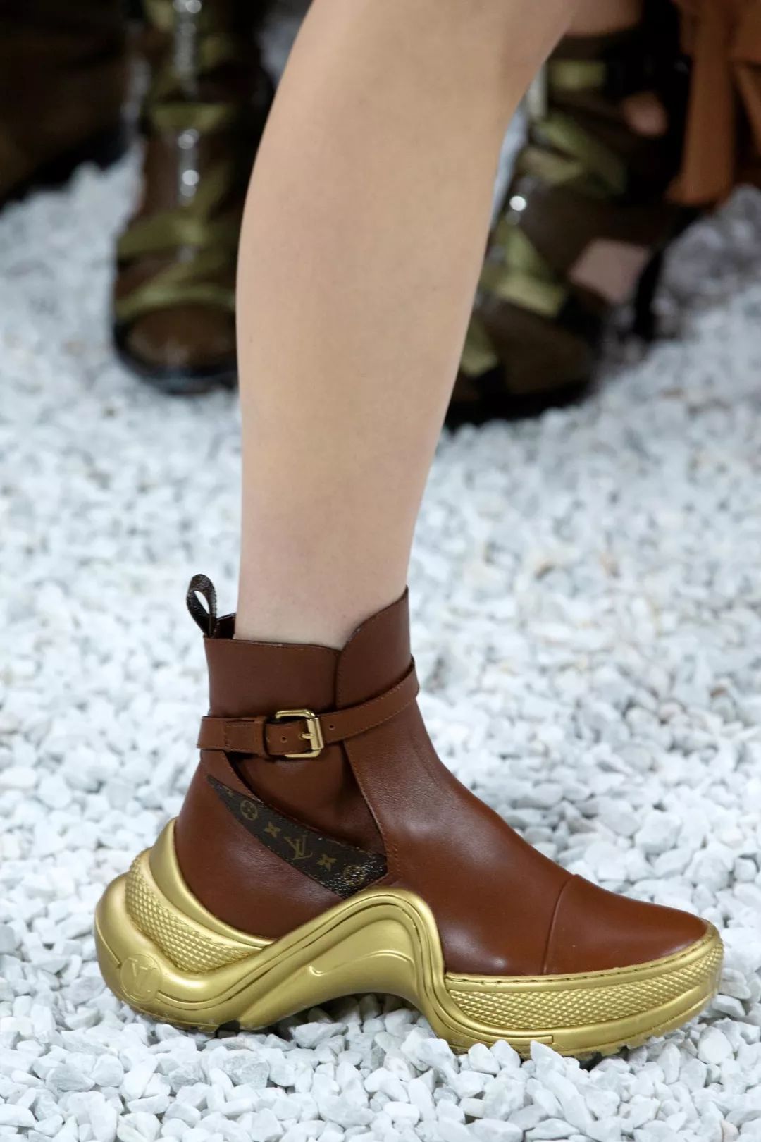 早春如何打造知性优雅风,早春高级感气质