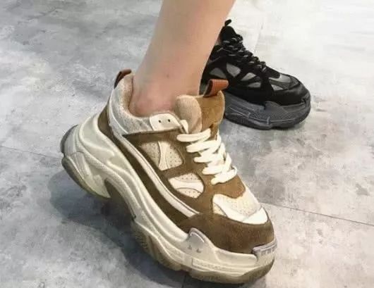 百搭小白鞋显脚小高级感加绒,好看又保暖的小白鞋推荐