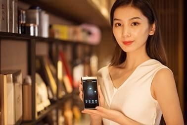 心系天下三星w2019微信,心系天下三星w2019平面玻璃