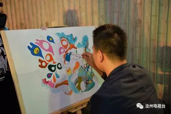 赏插花、做烘焙、看表演、抽大奖，这个周末你还可以这样过……