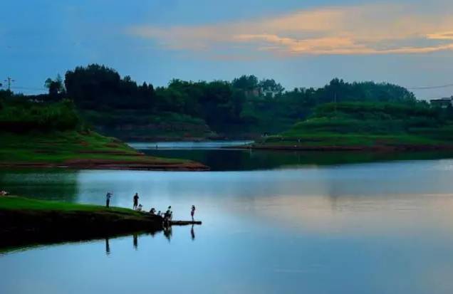 不必远行自有风景,不必远行在家度假