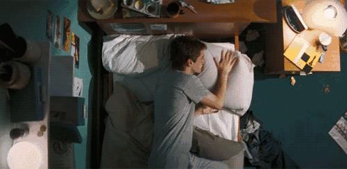 睡觉时到底要不要穿衣服？别害羞！男女都该看看