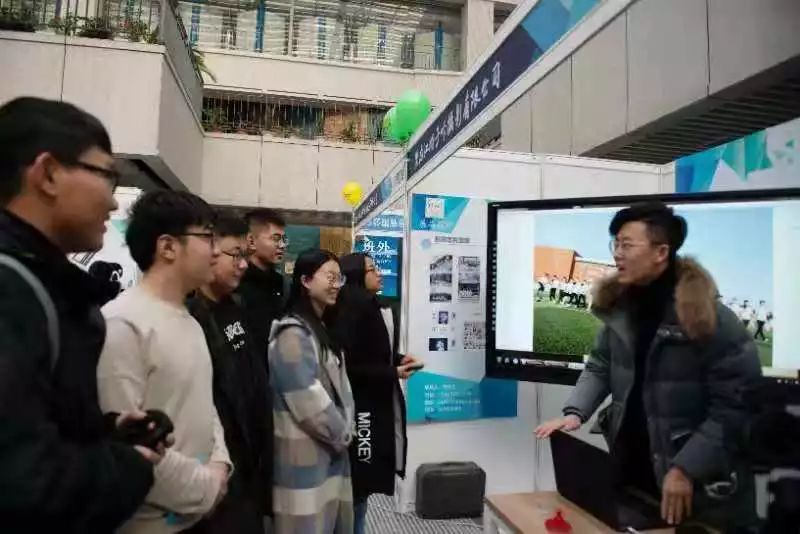 酷，哈工程创客“小鲜肉们”惊艳了时光的发明来了