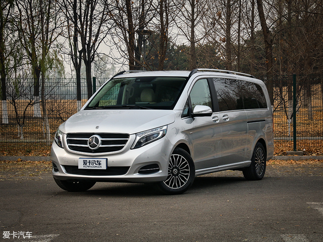 成都车展奔驰v260l尊贵加长版,爱卡汽车评分