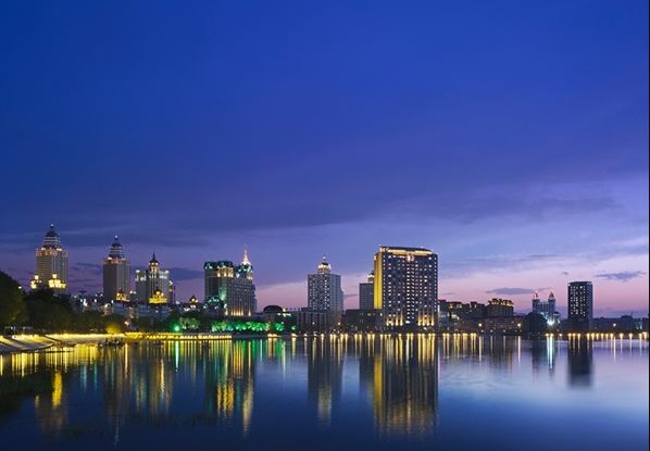 满洲里冰雪节,满洲里冰雪节和哈尔滨冰雪大世界