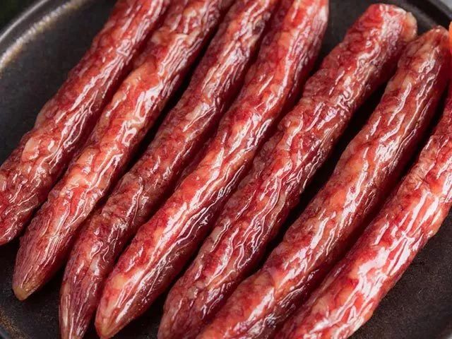 一根广式腊肠50克左右,一根广式腊肠500左右