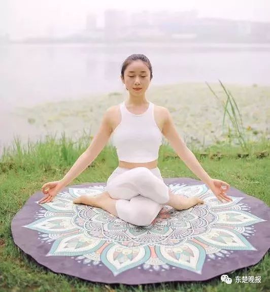 瑜伽百人团购活动等你来袭,千人瑜伽活动视频