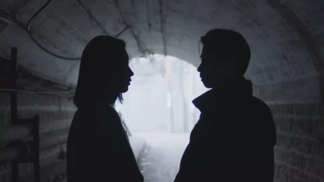 治愈还是致郁,治愈又致郁小说