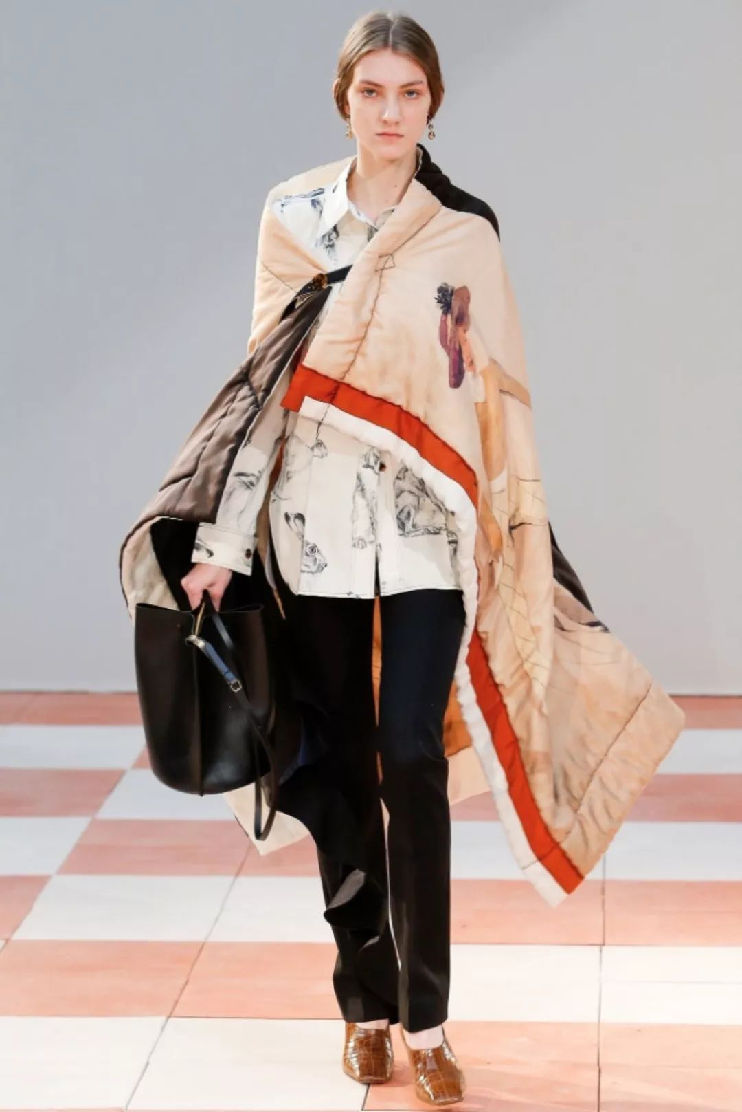 看完这篇别再说羽绒服不时髦,造型示范