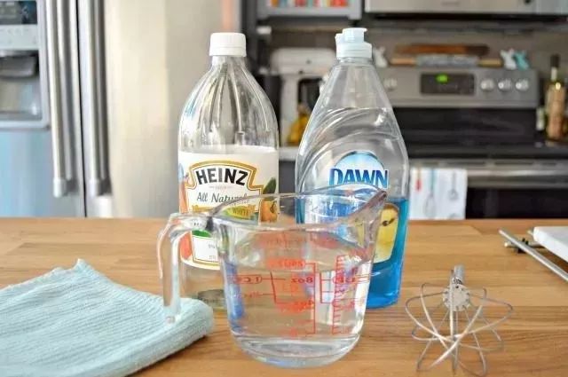 白墙孩子给弄脏了有什么能变白,白墙弄脏了有哪些步骤把它弄干净