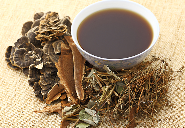 中药煎干了还能放水再煎二次吗,中药煎糊了还能再继续煎吗