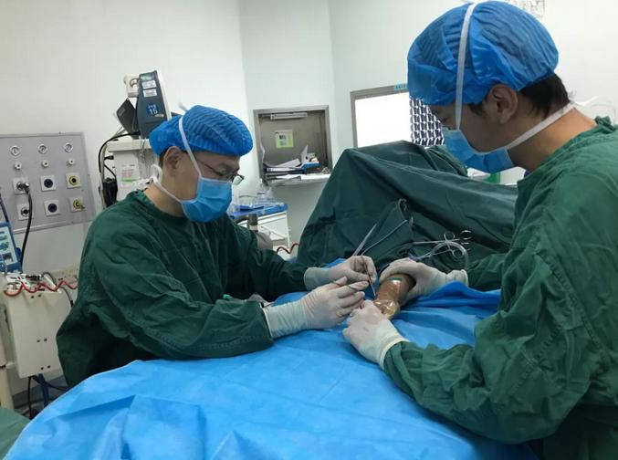 断指再植手术男孩后续,5岁儿童手指再植失败