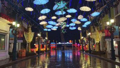 上海欢乐谷嗨翻了!50万㎡华灯齐放、圣诞市集、狂欢盛典,还能与偶像零距离接触……
