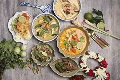 洗澡用沐浴露与香皂哪个更好,冬天洗澡用沐浴乳还是香皂