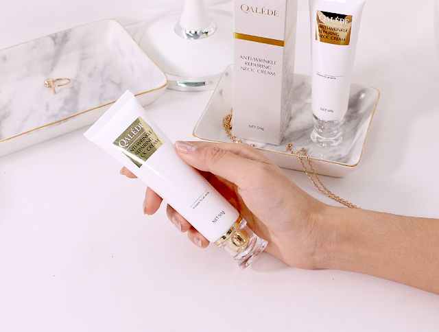 脖子长纹的女人,中年妇女脖子有几圈纹是怎么来的